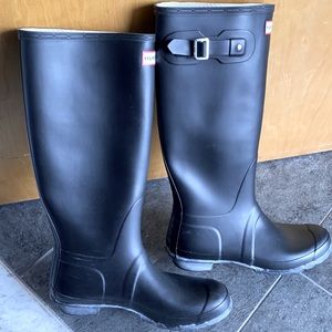 Hunter rain boots